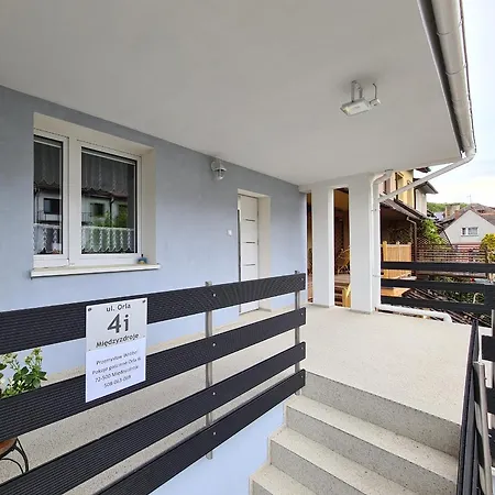 Pokoje Goscinne Orla 4 I * 미엥지즈드로예