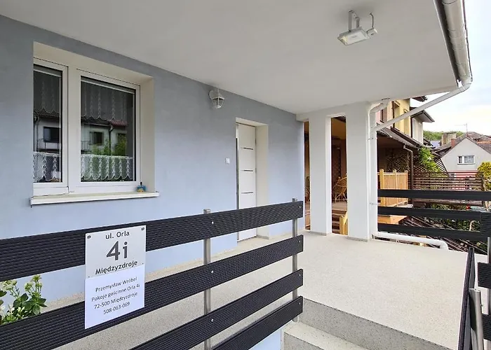 Pokoje Goscinne Orla 4 I * ミエンジズドロイェ